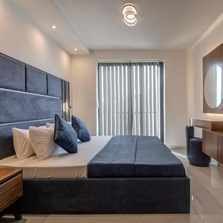 Central Apartments خليج سانت بول المظهر الخارجي الصورة