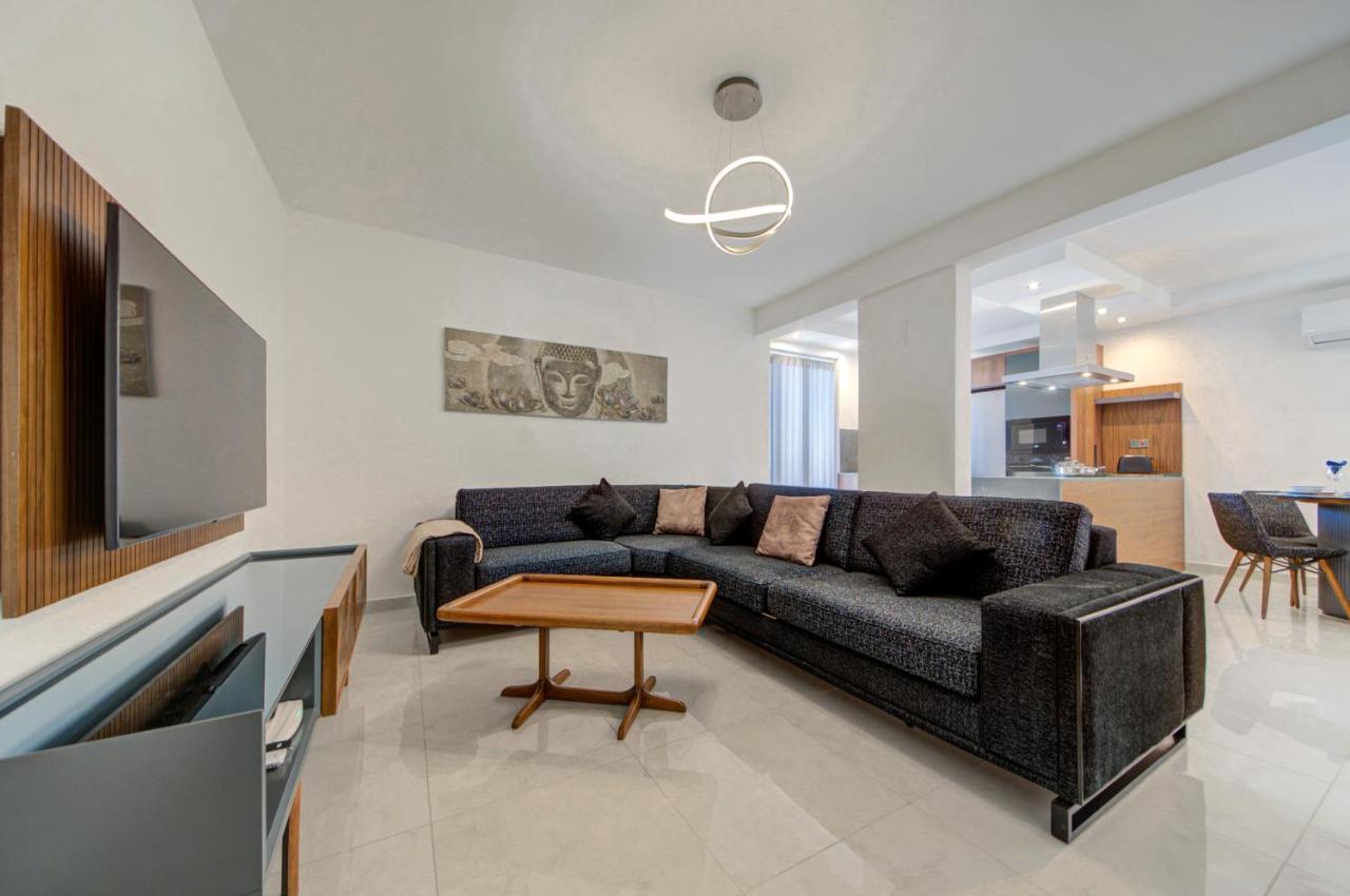 Central Apartments خليج سانت بول المظهر الخارجي الصورة