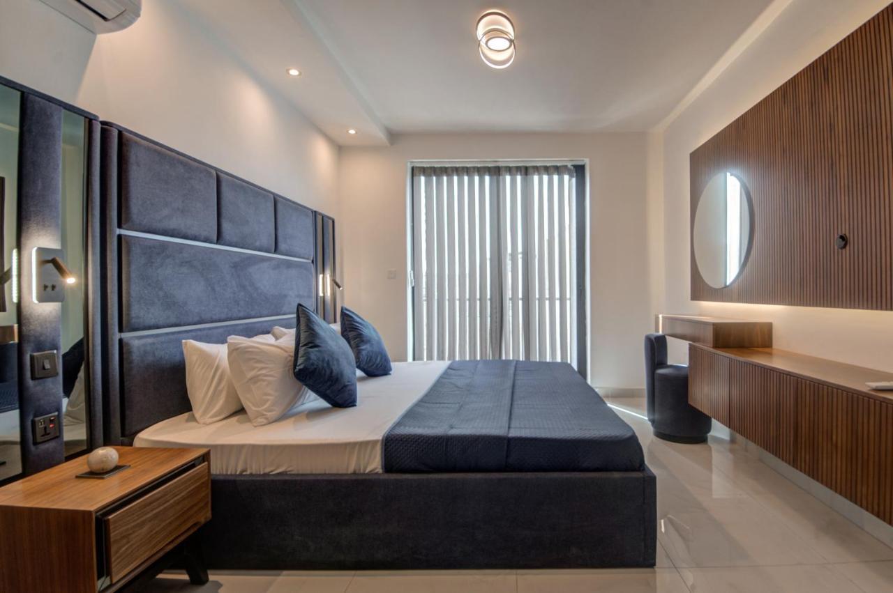 Central Apartments خليج سانت بول المظهر الخارجي الصورة