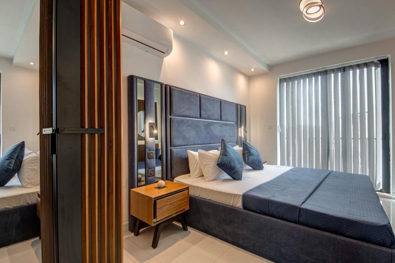 Central Apartments خليج سانت بول المظهر الخارجي الصورة