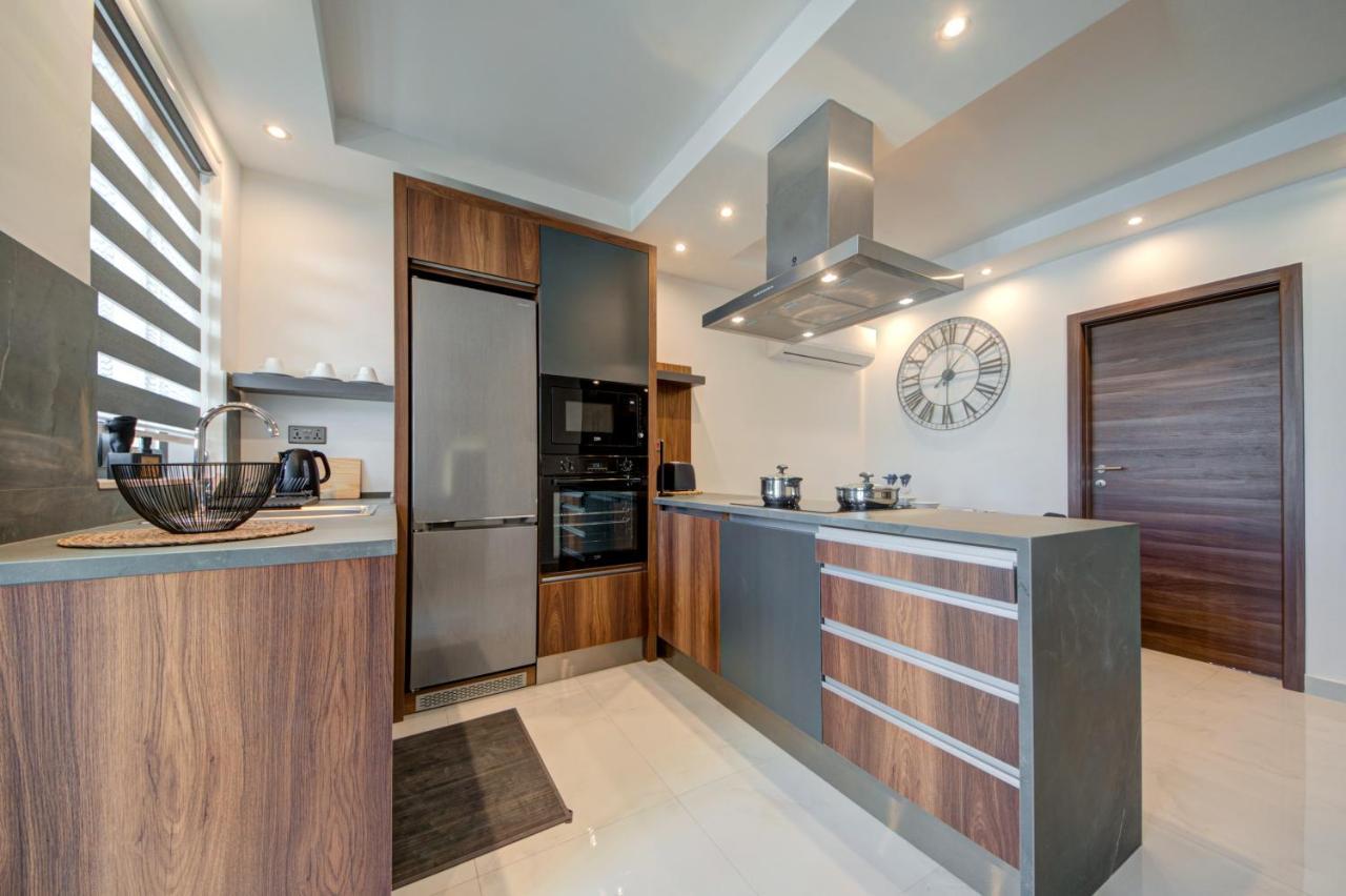 Central Apartments خليج سانت بول المظهر الخارجي الصورة
