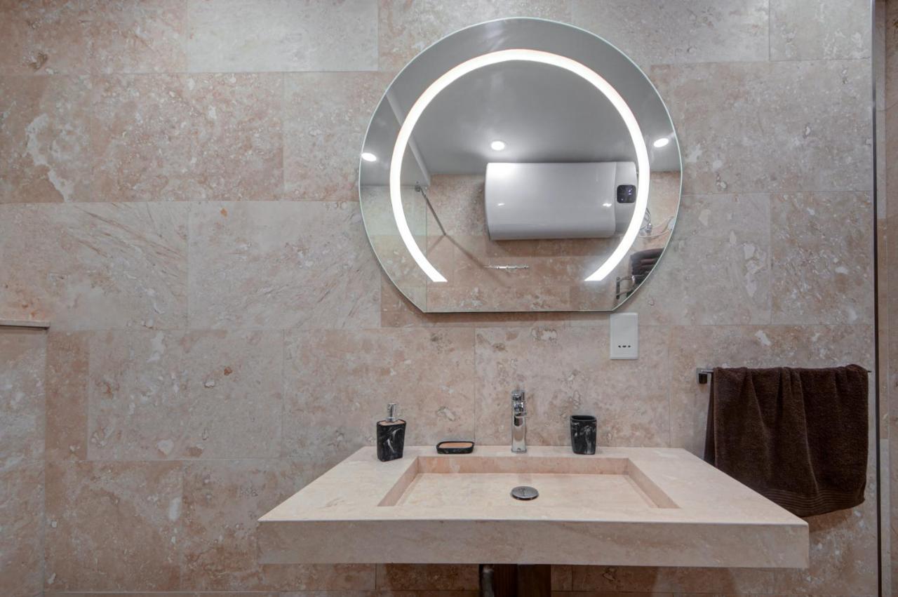 Central Apartments خليج سانت بول المظهر الخارجي الصورة