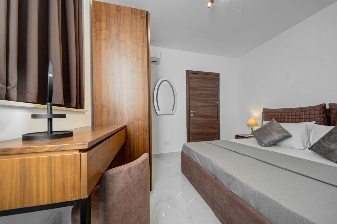 Central Apartments خليج سانت بول المظهر الخارجي الصورة