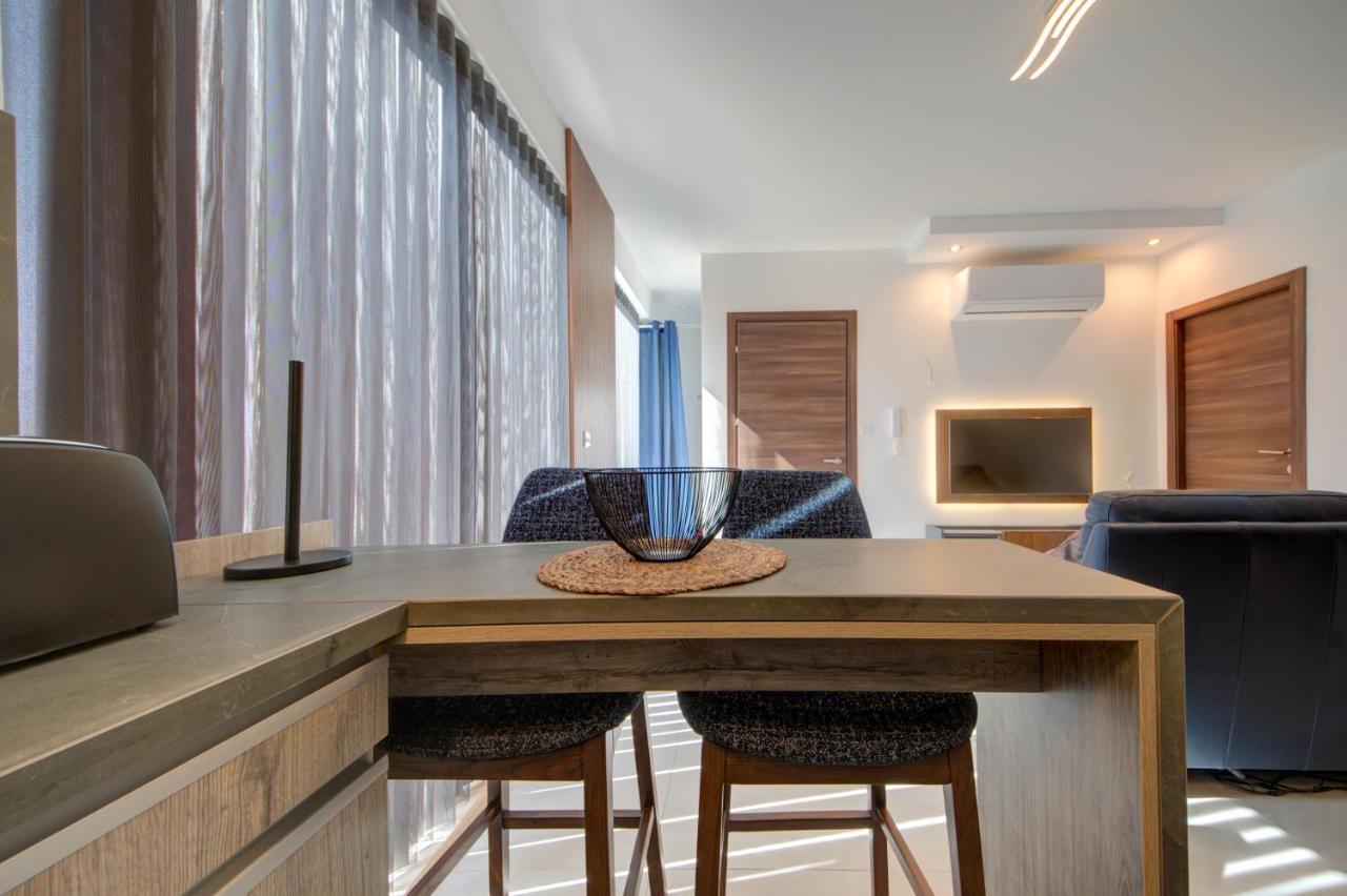 Central Apartments خليج سانت بول المظهر الخارجي الصورة