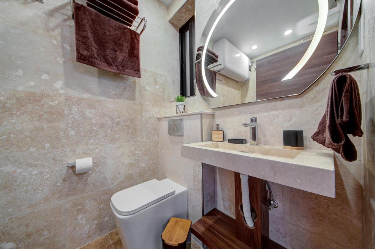 Central Apartments خليج سانت بول المظهر الخارجي الصورة