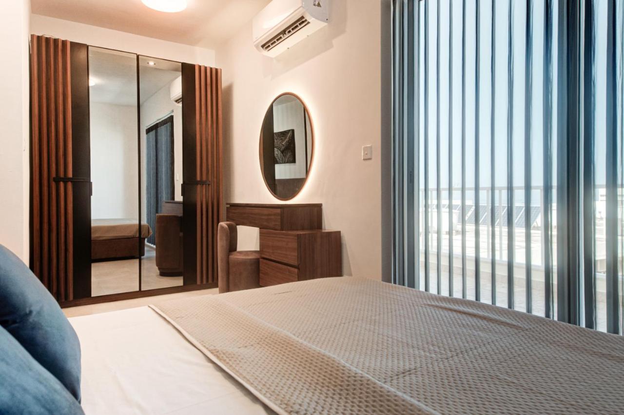 Central Apartments خليج سانت بول المظهر الخارجي الصورة