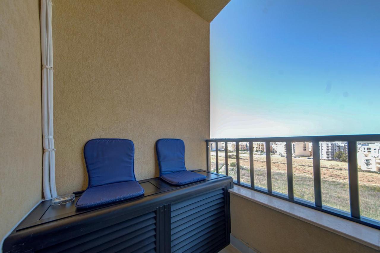 Central Apartments خليج سانت بول المظهر الخارجي الصورة