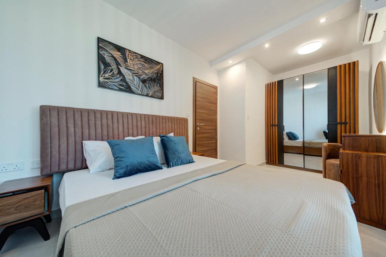 Central Apartments خليج سانت بول المظهر الخارجي الصورة